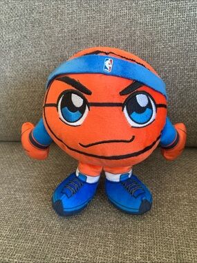 Bleacher Creatures OKC Thunder 6” Kuricha Basketball Sitting Plush NBA